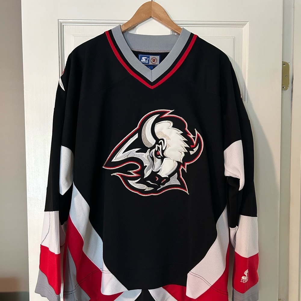Buffalo Sabres Hockey Jersey- Size L